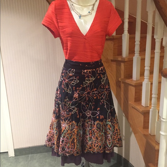 💕💕Host Pick💕💕NWT Flared multi coloured skirt - Picture 4 of 5